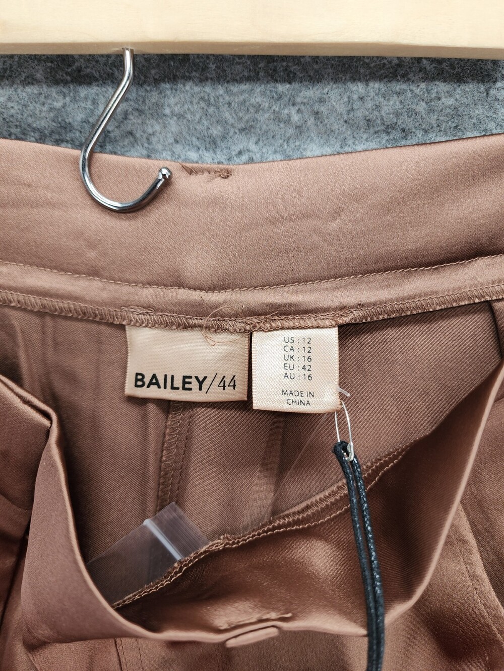 Bailey 44 Pants Womens 12 Brown Satin Cargo Ankle - Picture 3 of 9